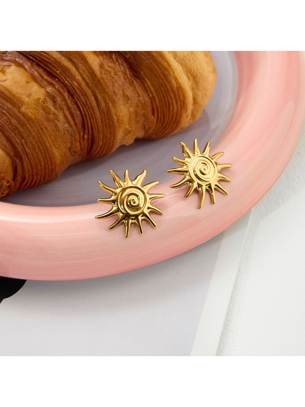 Earedge - Simple Sun Earrings For Everyday Wear