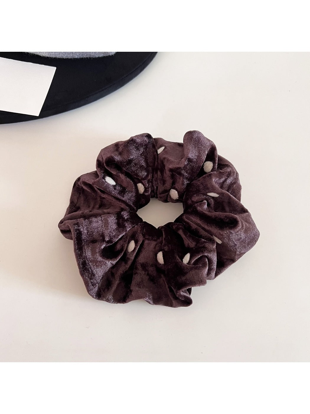 Gifty - Simple Velvet Polka Dot Scrunchie