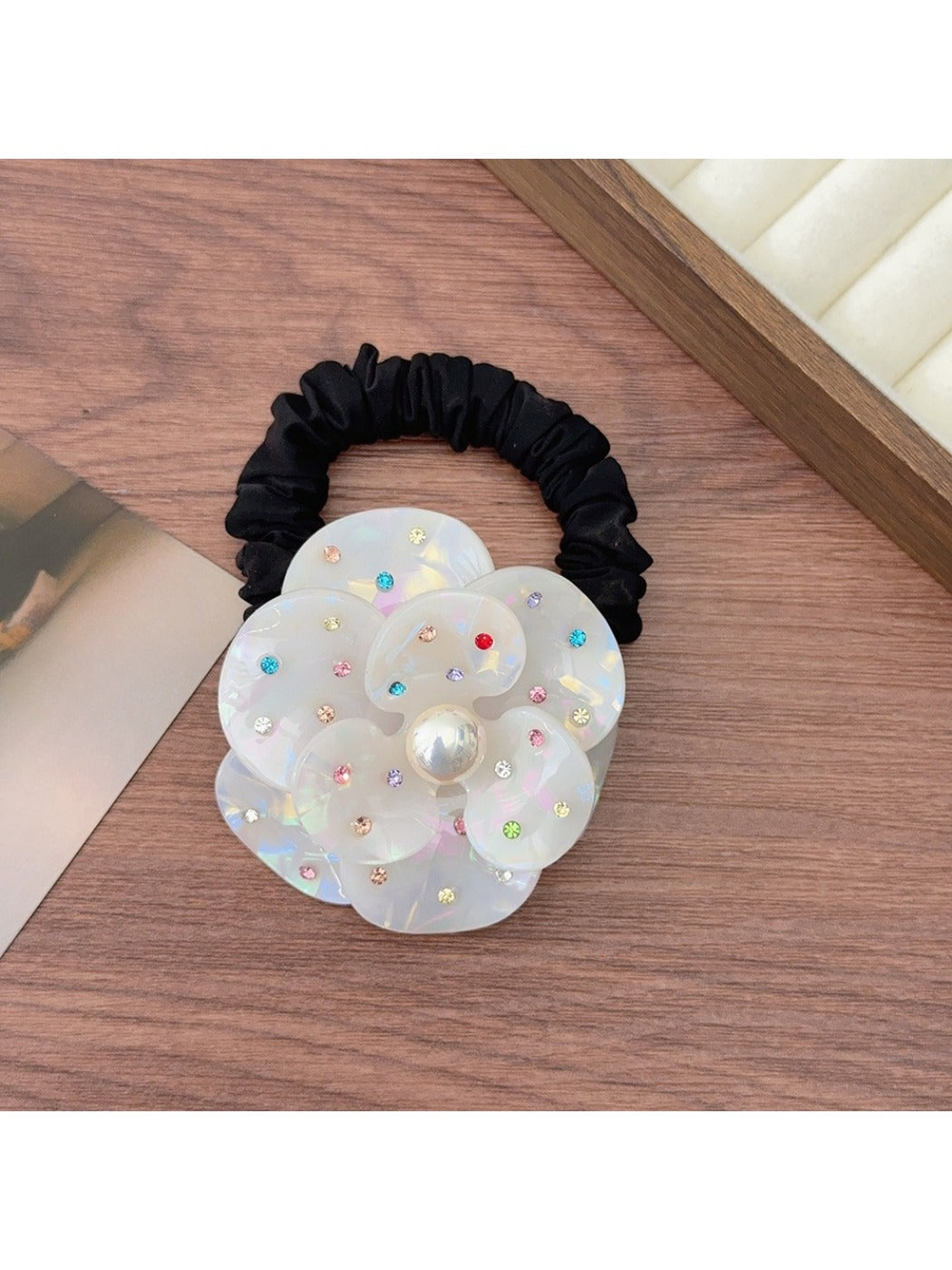 Beau - Chic Flower Scrunchie Claw Clip