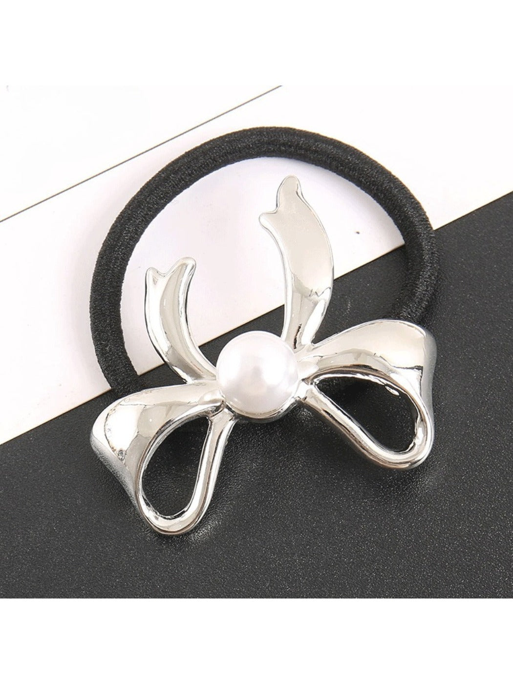Gifty - Adorable Bow Hair Tie