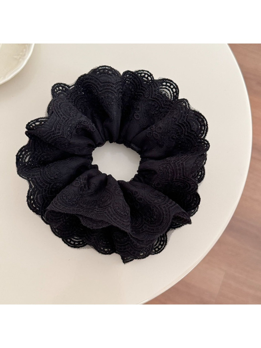 Gifty - Lace Trim Scrunchie Hair Tie