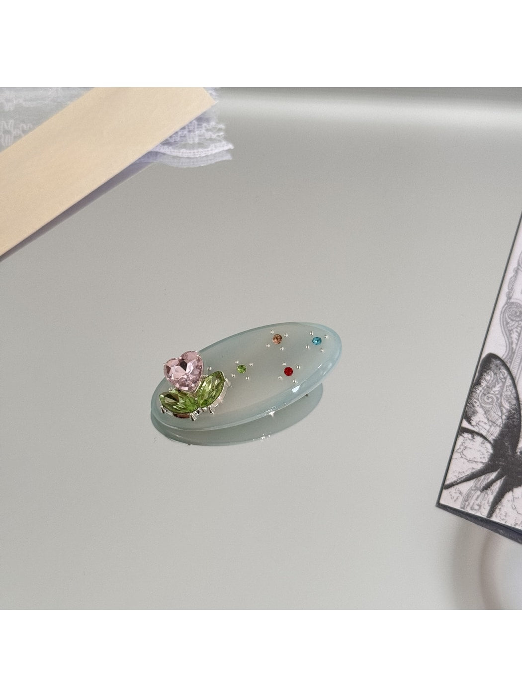 Beau - Sweet Style Oval Floral Side Hair Clip