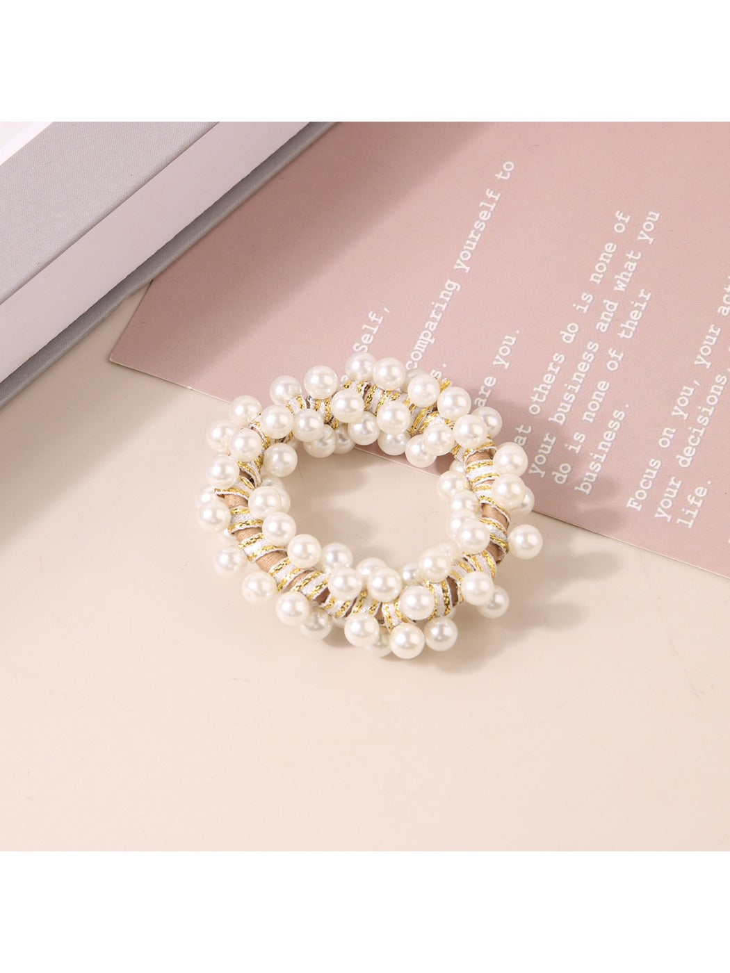 Gifty - Sweet Beaded Hair Tie