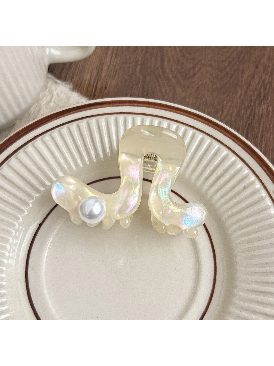 Beau - Acetate and Alloy Minimal Shape Claw Clip