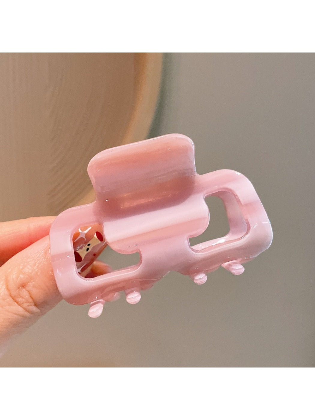 Beau - Geometric Cutout Acetate Fiber Hair Claw Clip