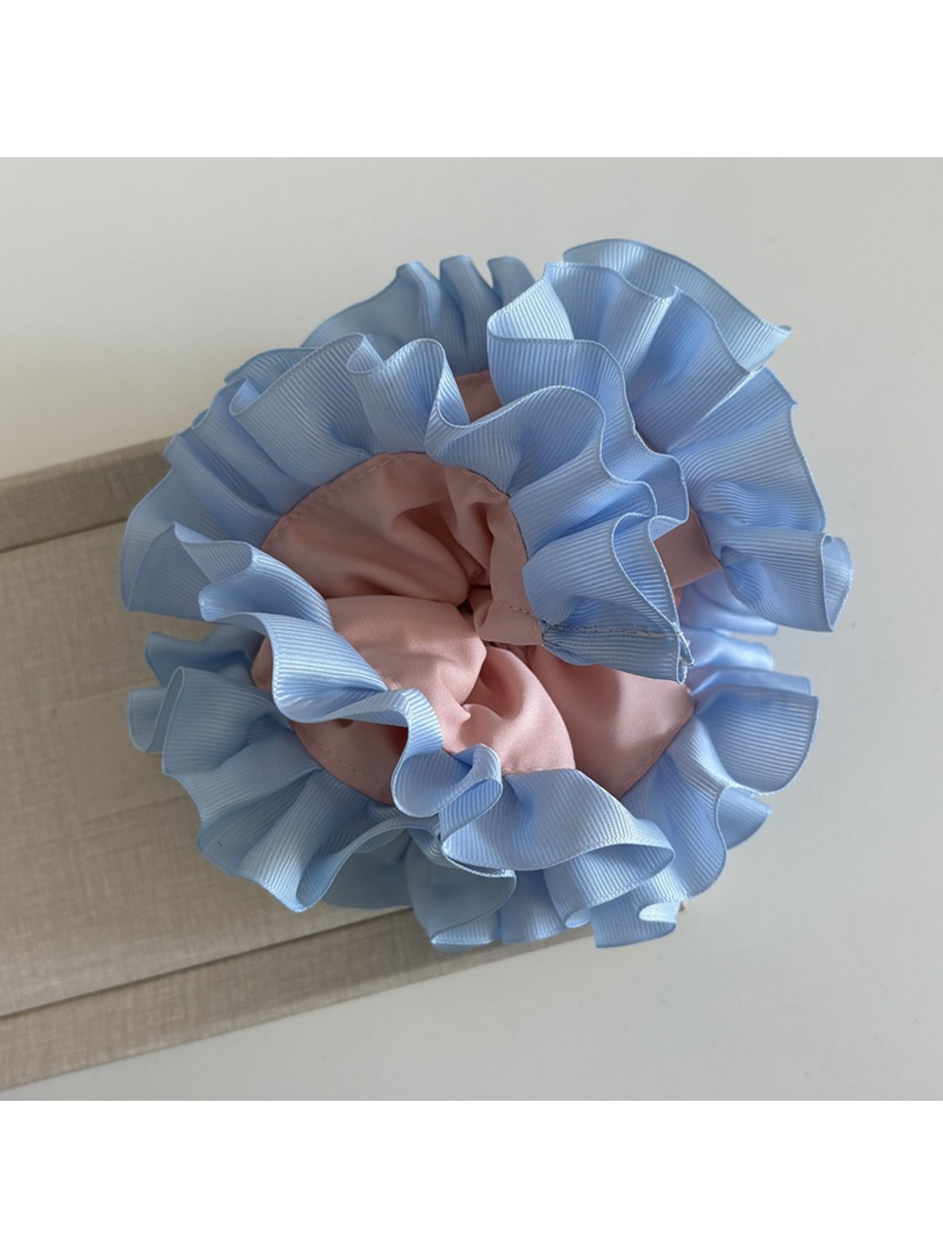 Gifty - Ruffled Lace Trim Double Layer Scrunchie
