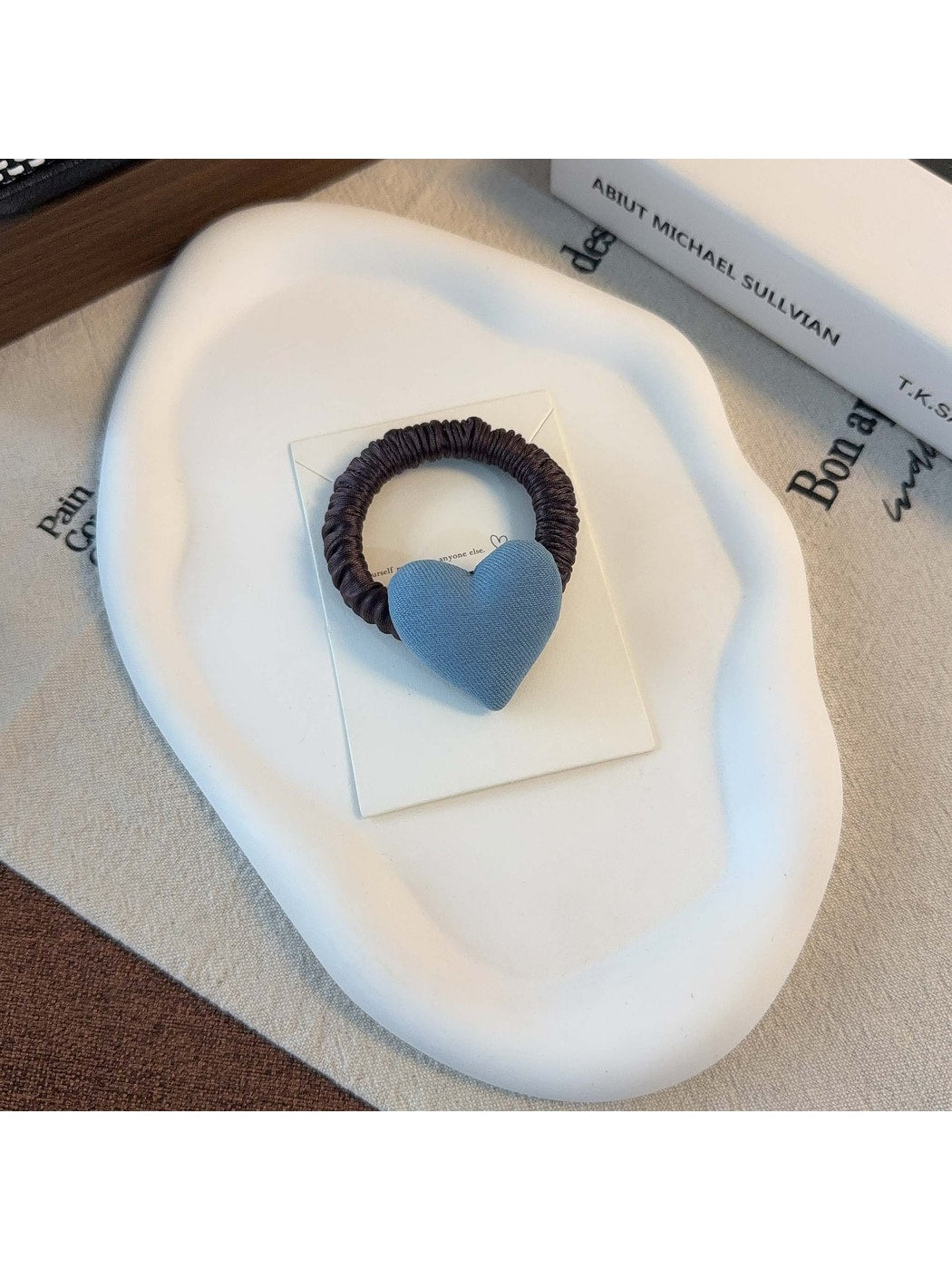 Gifty - Sweet Style Heart Accent Fabric Hair Tie