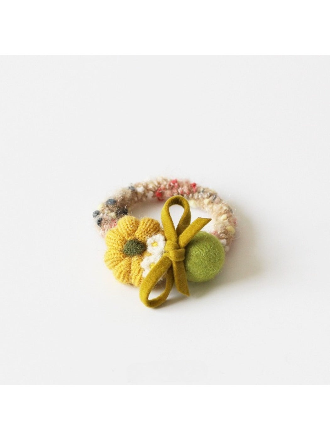 Gifty - Elegant Floral Hair Tie