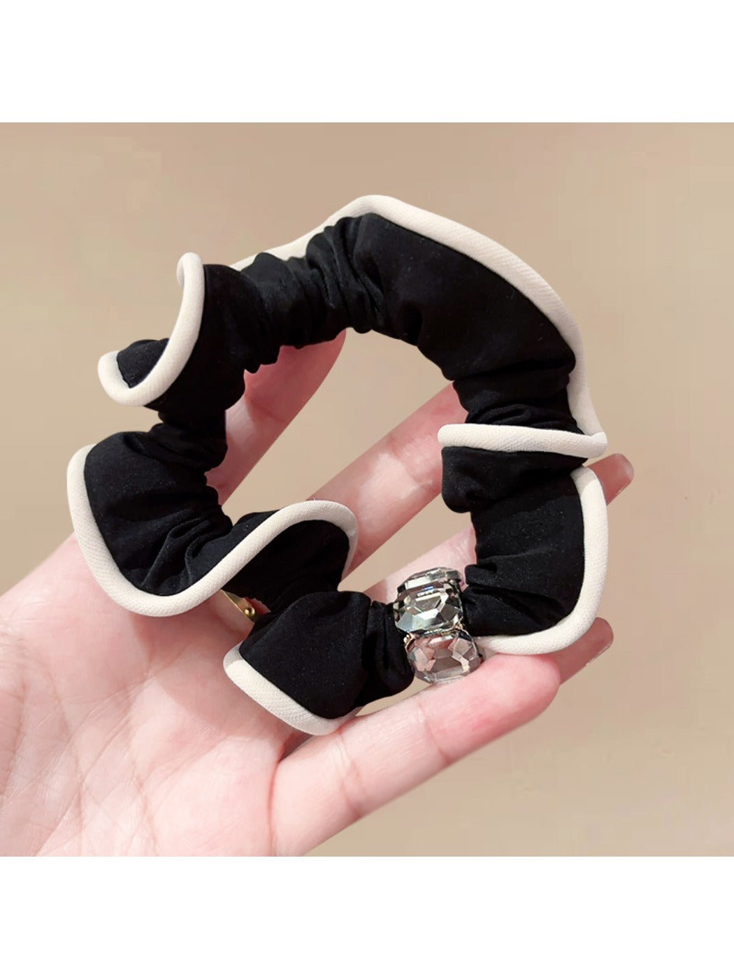 Gifty - Satin Fabric Scrunchie Hair Tie