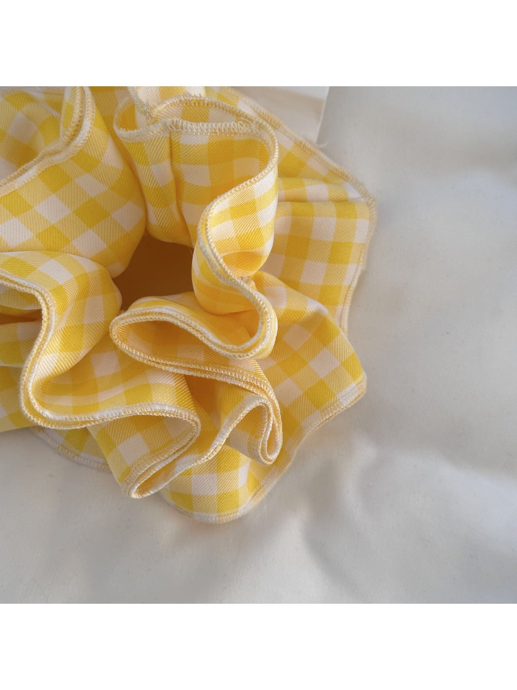 Gifty - Sweet Yellow Gingham Scrunchie