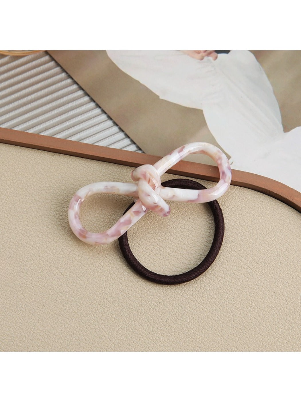 Gifty - Bow Design Hair Tie