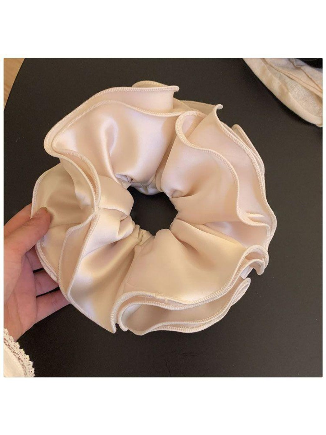 Gifty - Four Layer Wrinkled Hair Loop