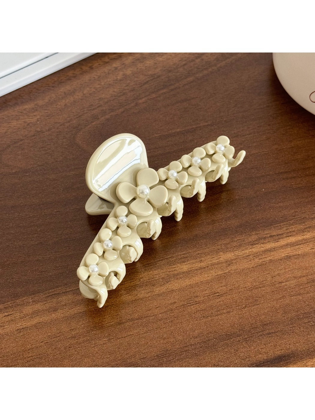 Beau - Elegant Three-dimensional Flower Acetate Hairpin