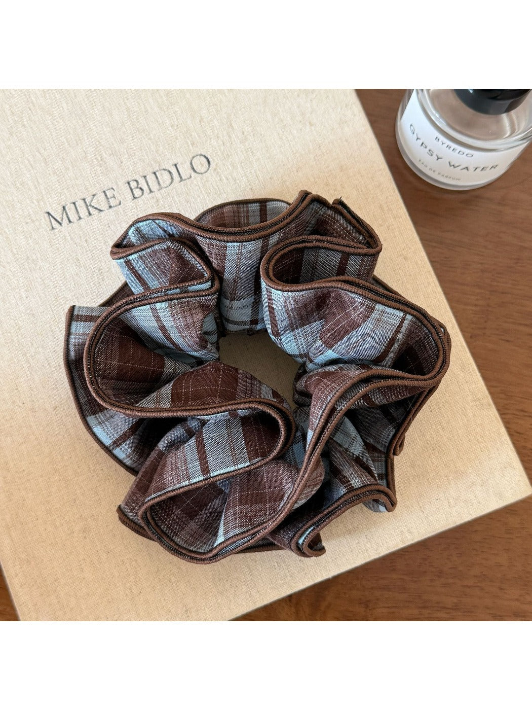 Gifty - Oversized Deep Color Plaid Scrunchie