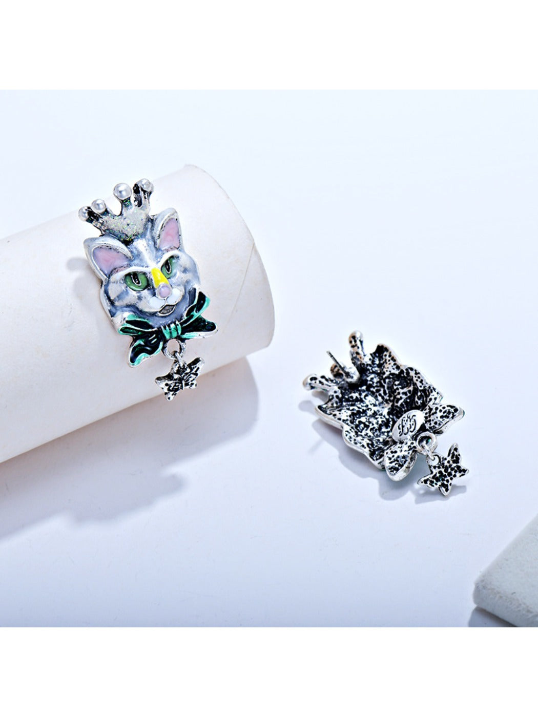 Earedge - Vintage Cat Shaped Earrings