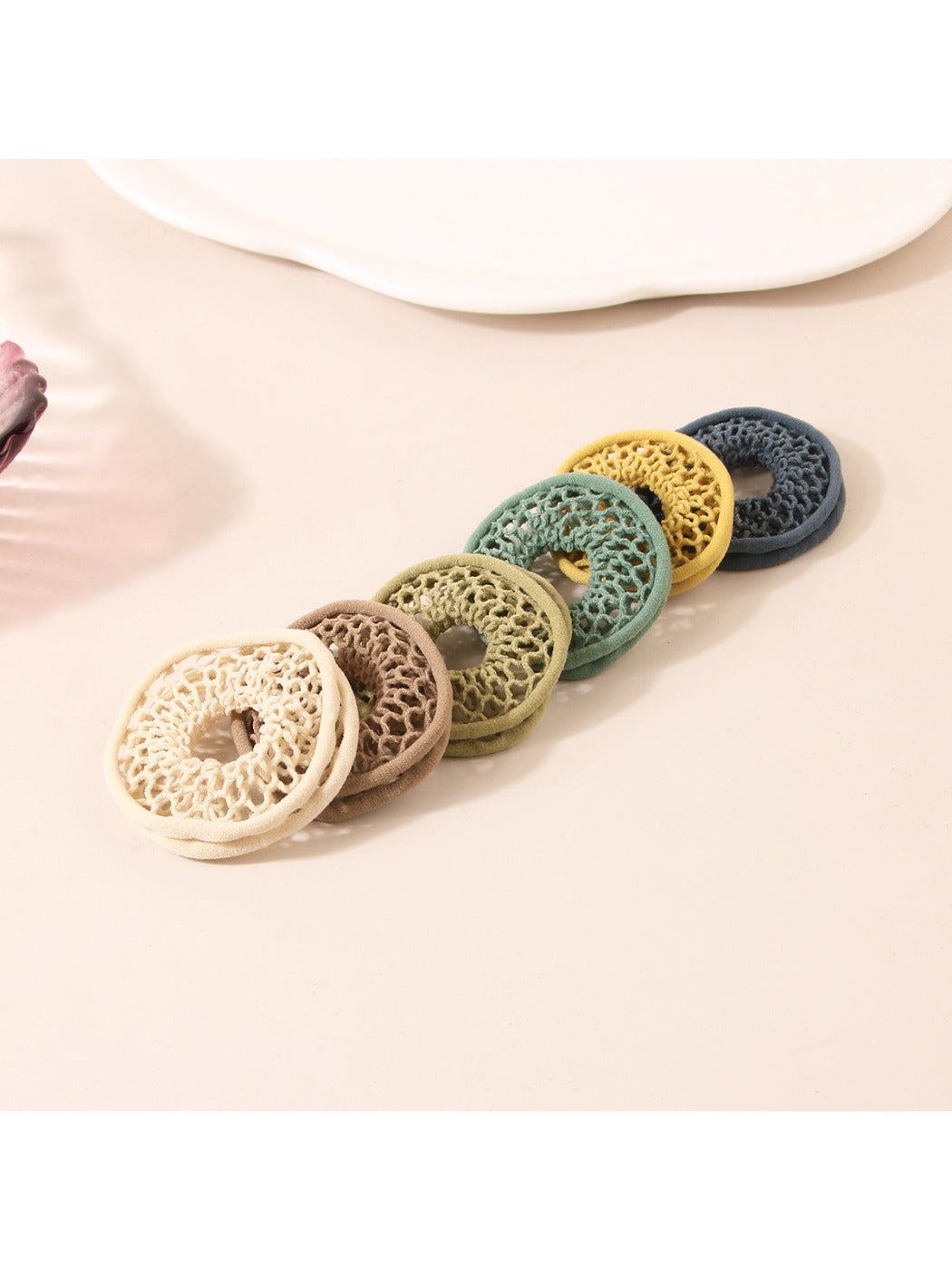 Gifty - Minimalist Mesh Hair Tie