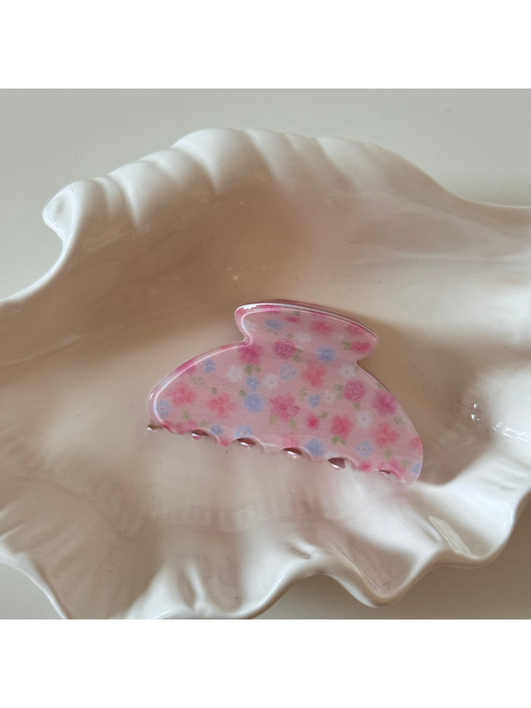 Beau - Pink Rose Patterned Hair Claw Clip