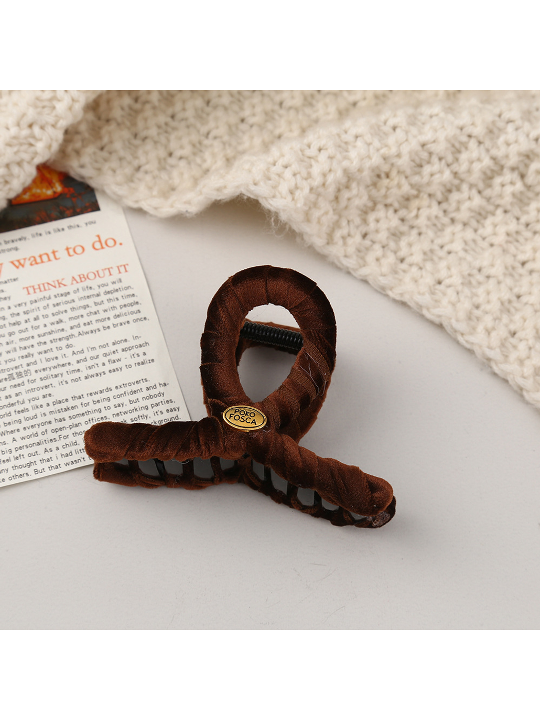 Beau - Large Looped Geometric Solid Color Claw Clip