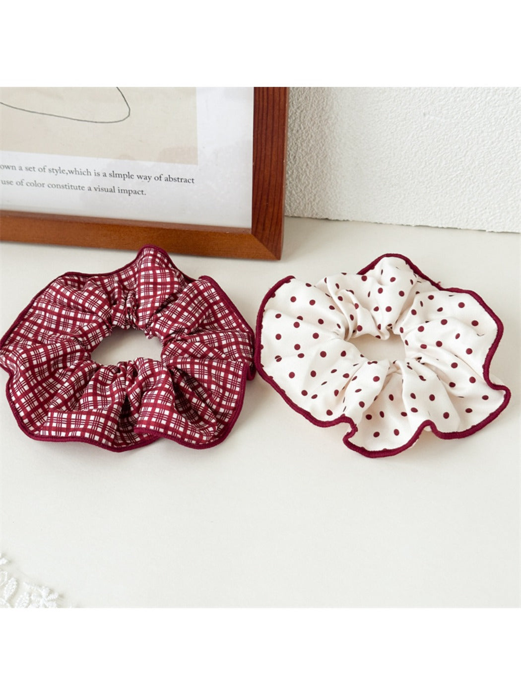 Gifty - Polka Dot Hair Circle