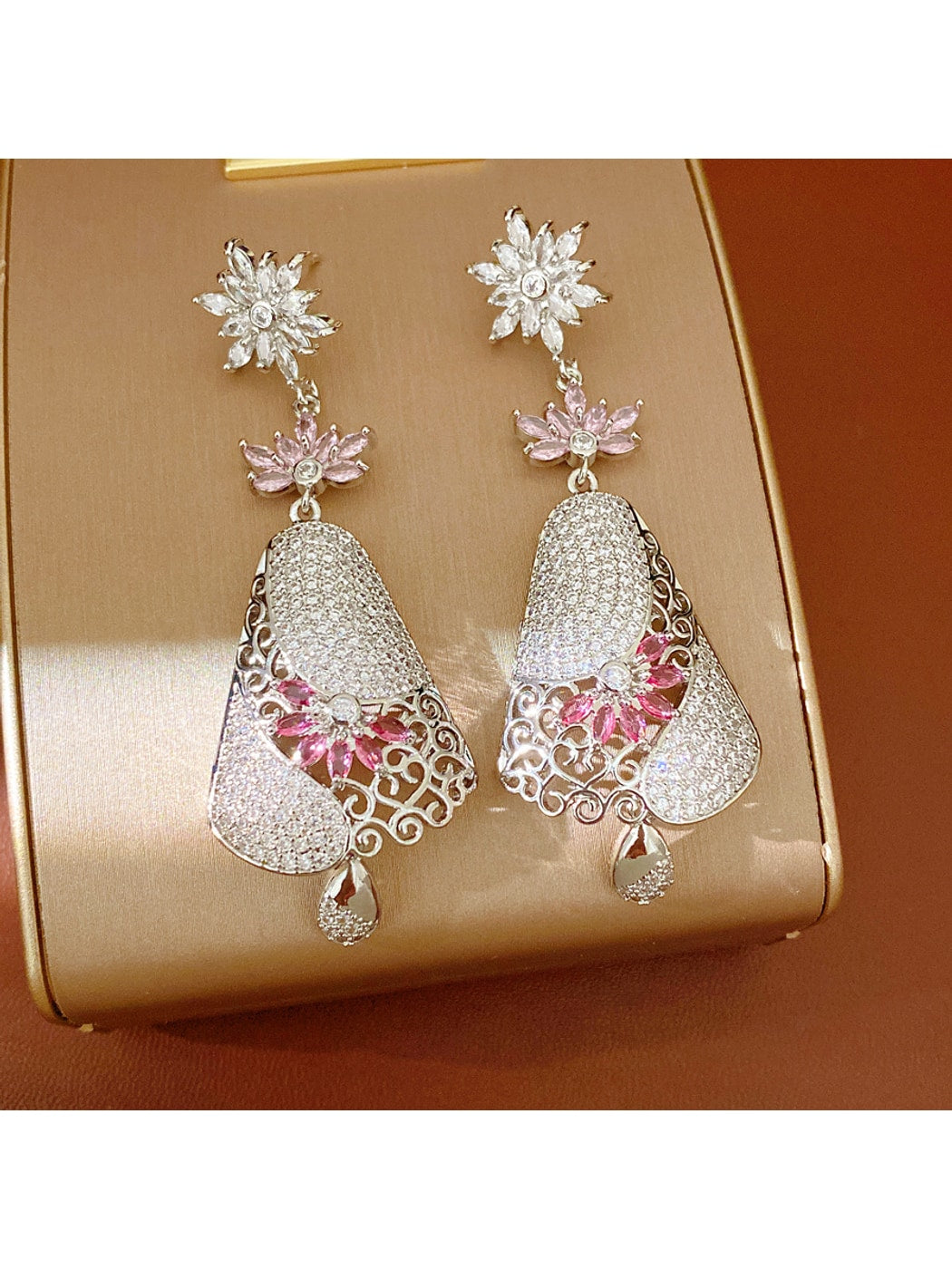 Earedge - Vintage Floral Drop Rhinestone Dangle Earrings