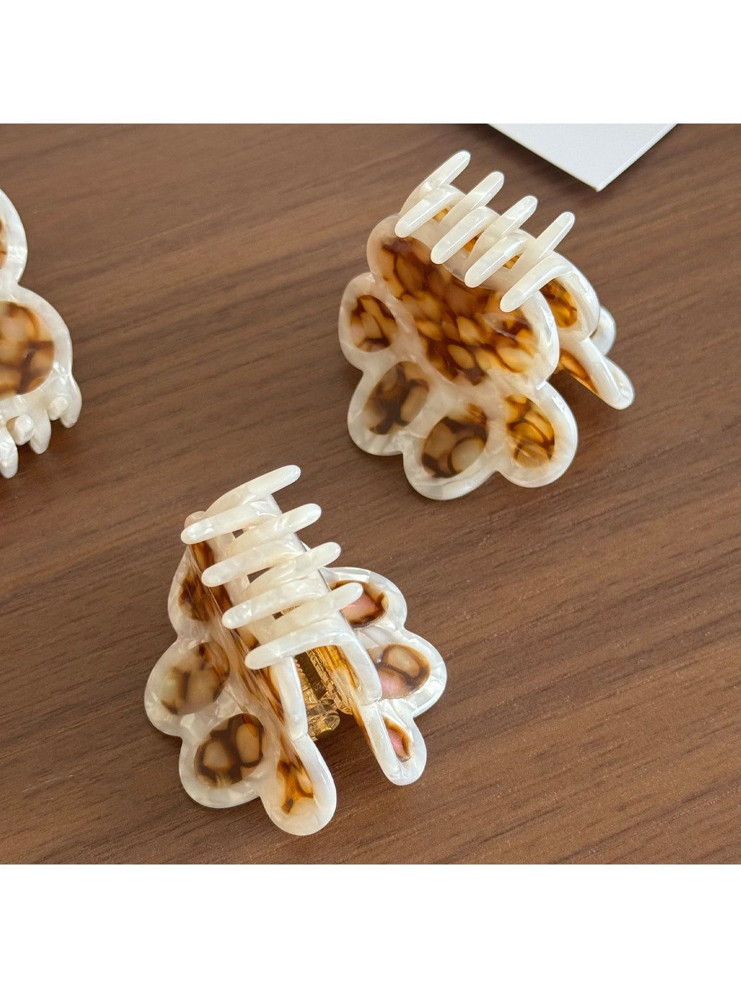 Beau - Acetate Cat Paw Pattern Hair Claw Clip