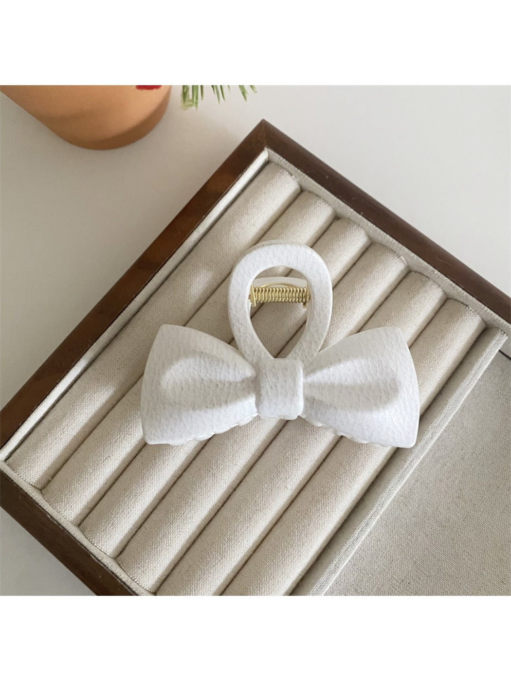 Beau - Chic Bow Hair Claw Clip