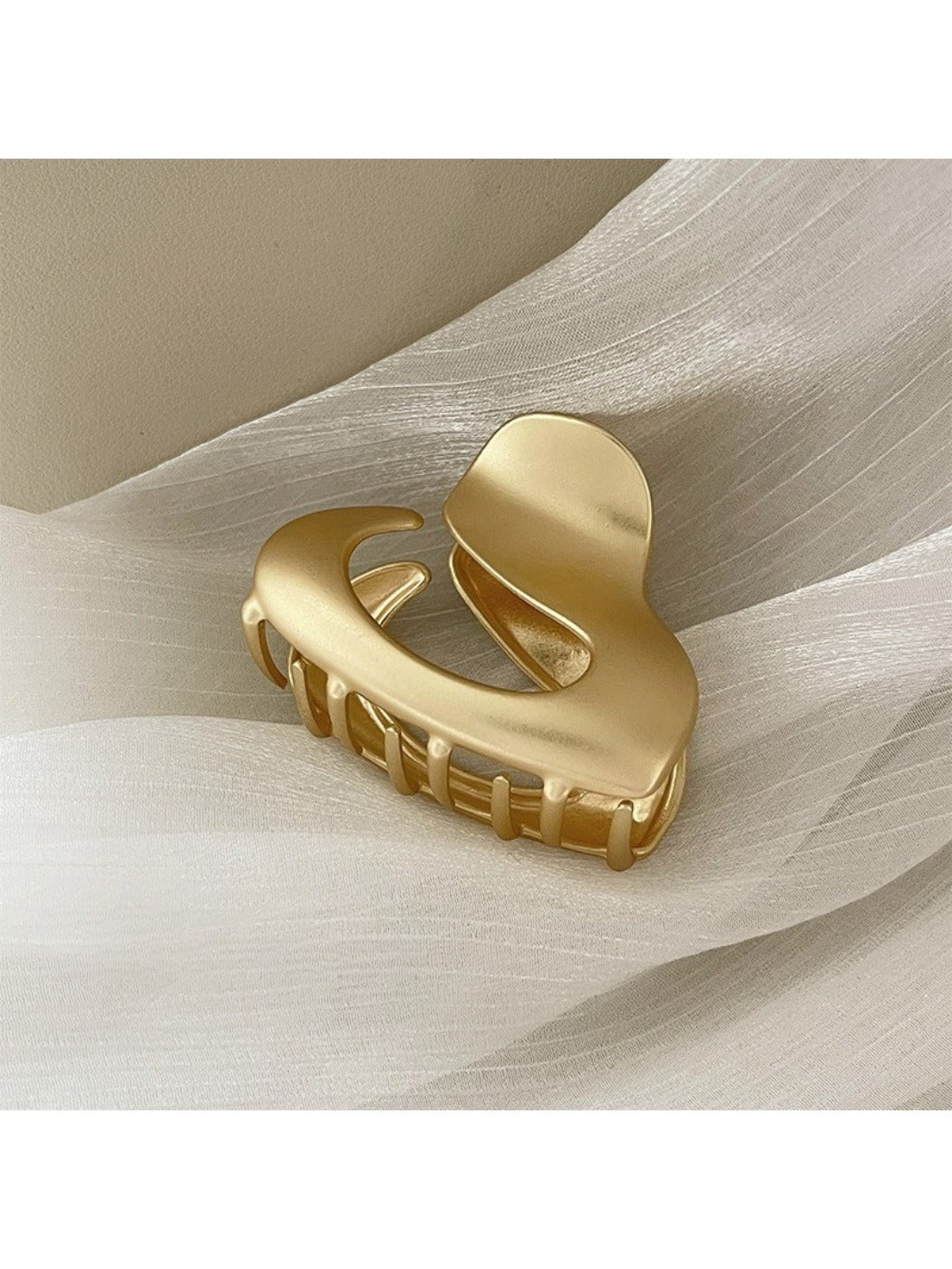 Beau - Elegant Asymmetrical Hair Claw Clip
