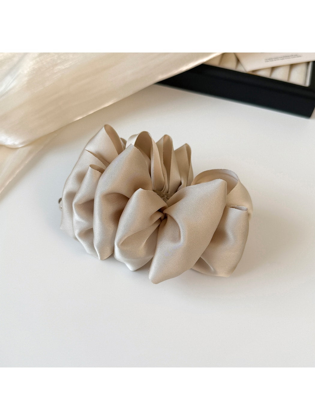 Beau - Pleated Cross Detail Polyester Banana Clip