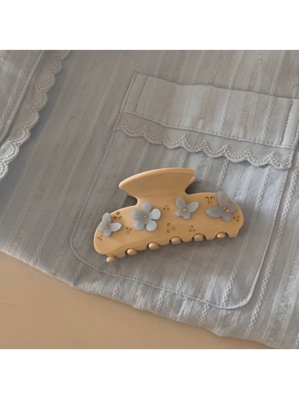 Beau - Sweet Flower Detail Acetate Claw Clip