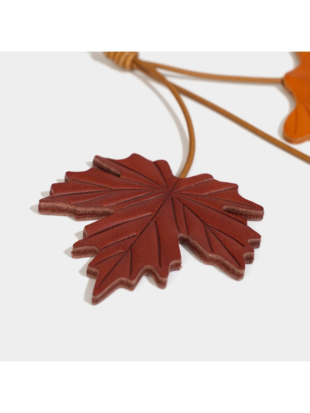 Keypus - Botanical Leaf-Shaped Charm Keychain