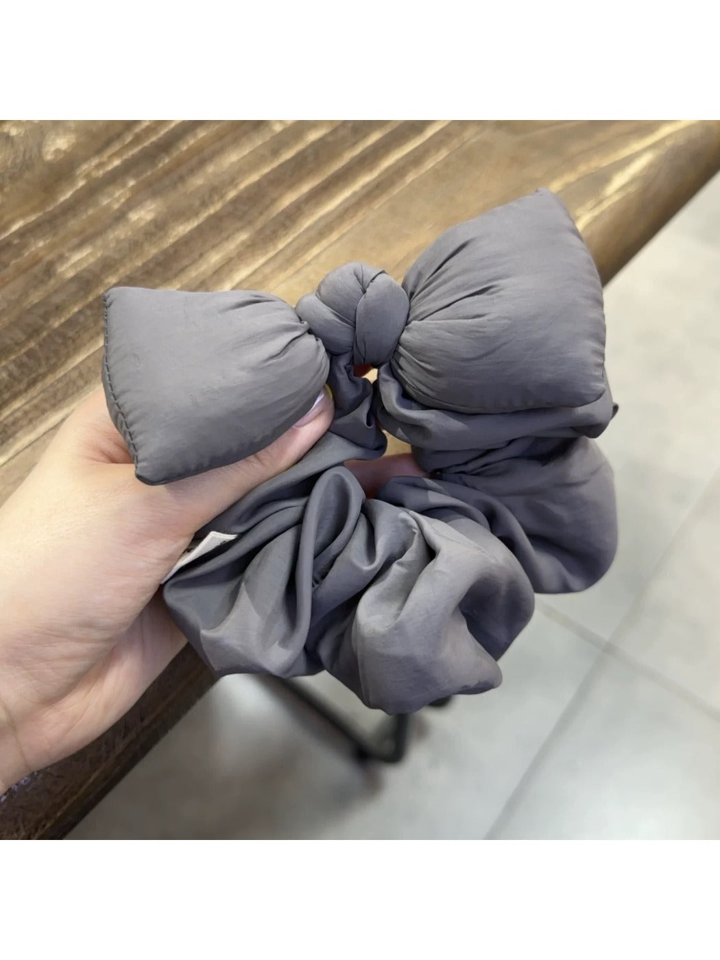 Gifty - Bow Shaped Pleated Hair Loop