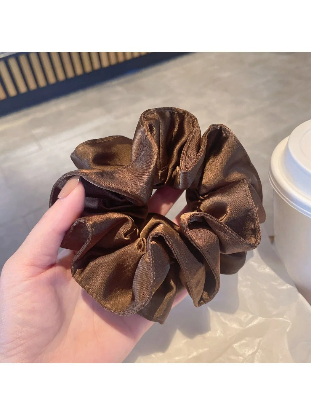 Gifty - Two Tone Crinkled Satin Scrunchie