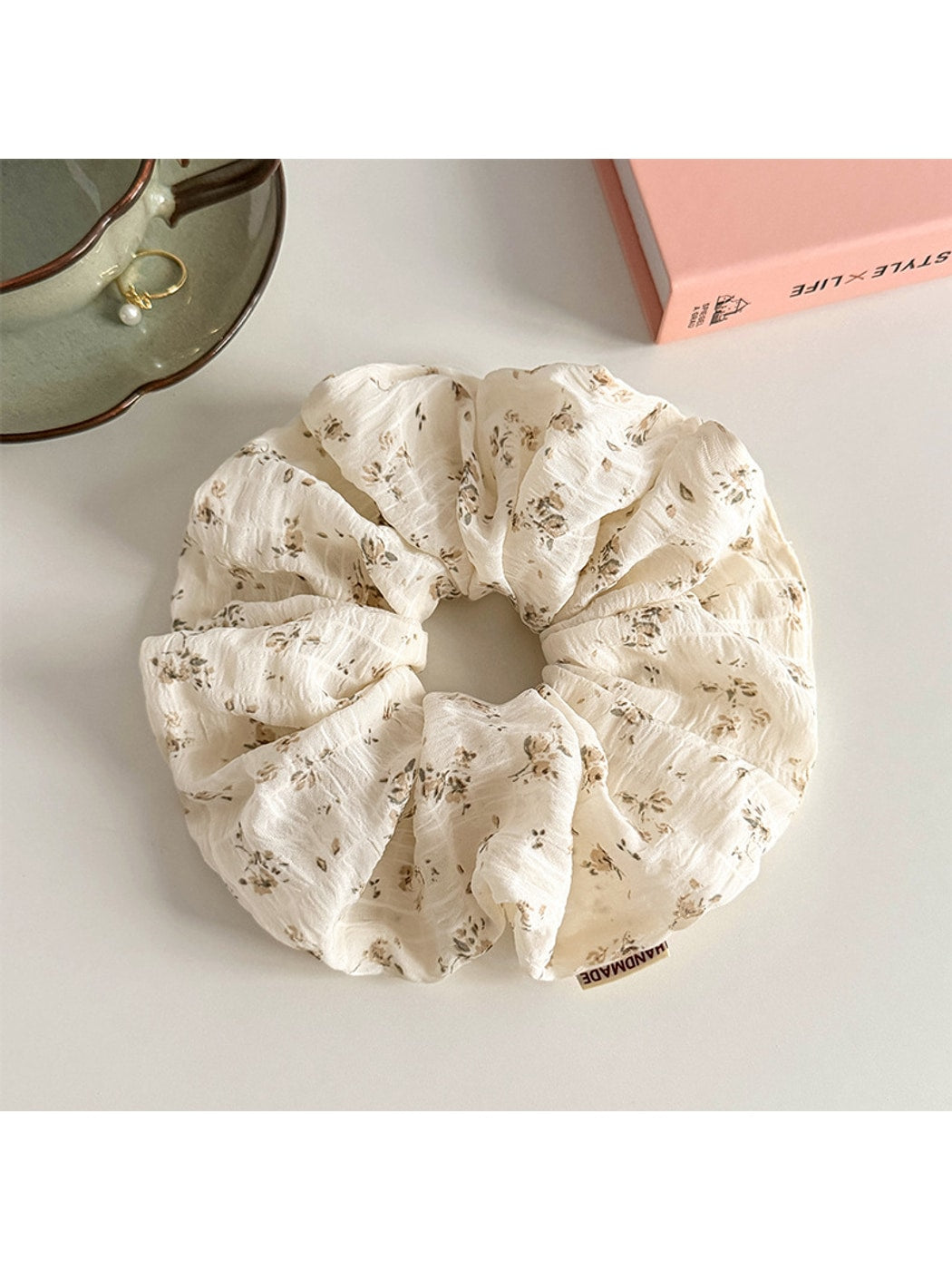 Gifty - Ruffled Polyester Fabric Scrunchie