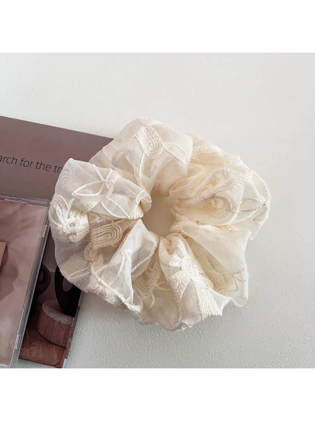 Gifty - Cute Lace Contrast Wide Scrunchie