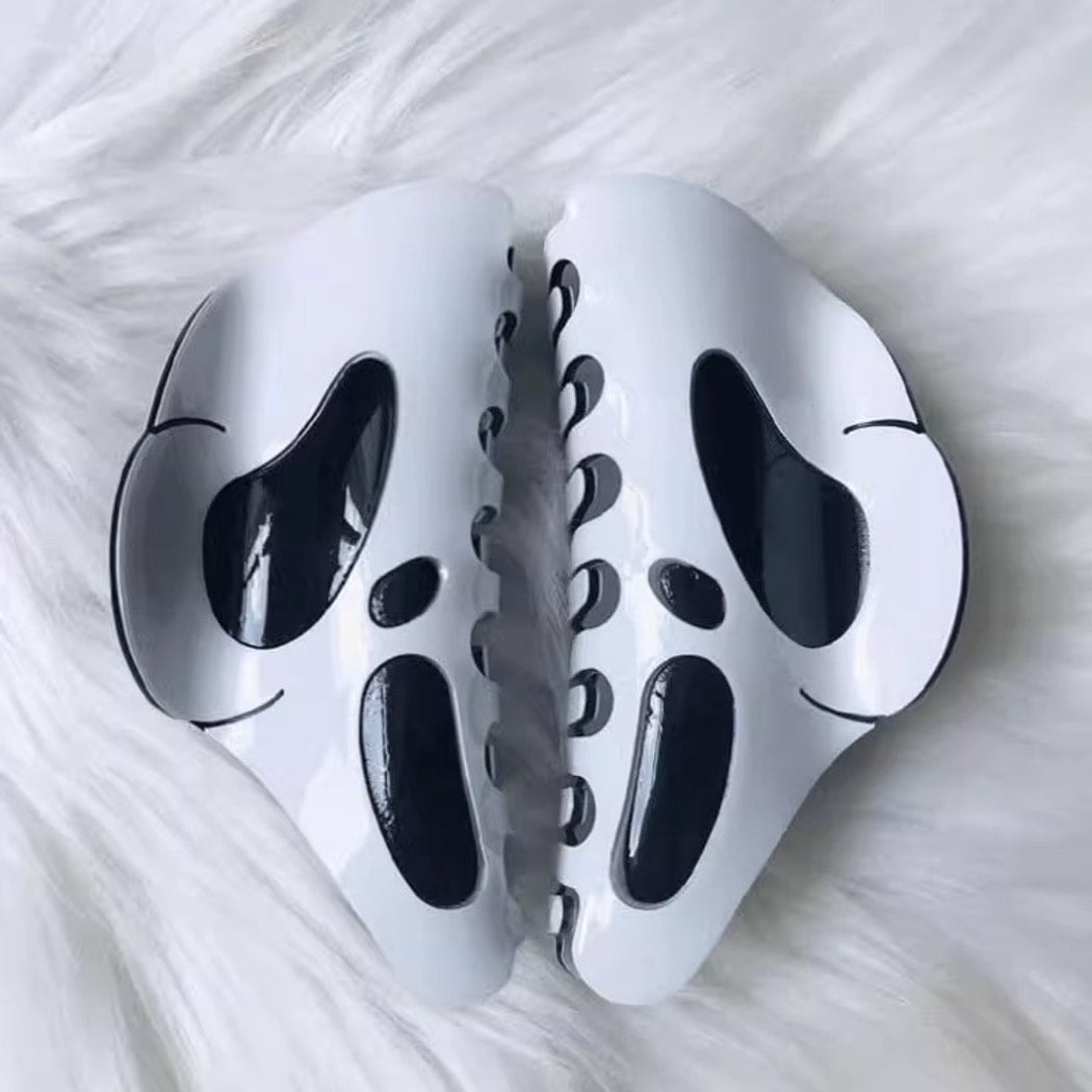 Beau - Halloween Spooky Ghost Face Claw Clip