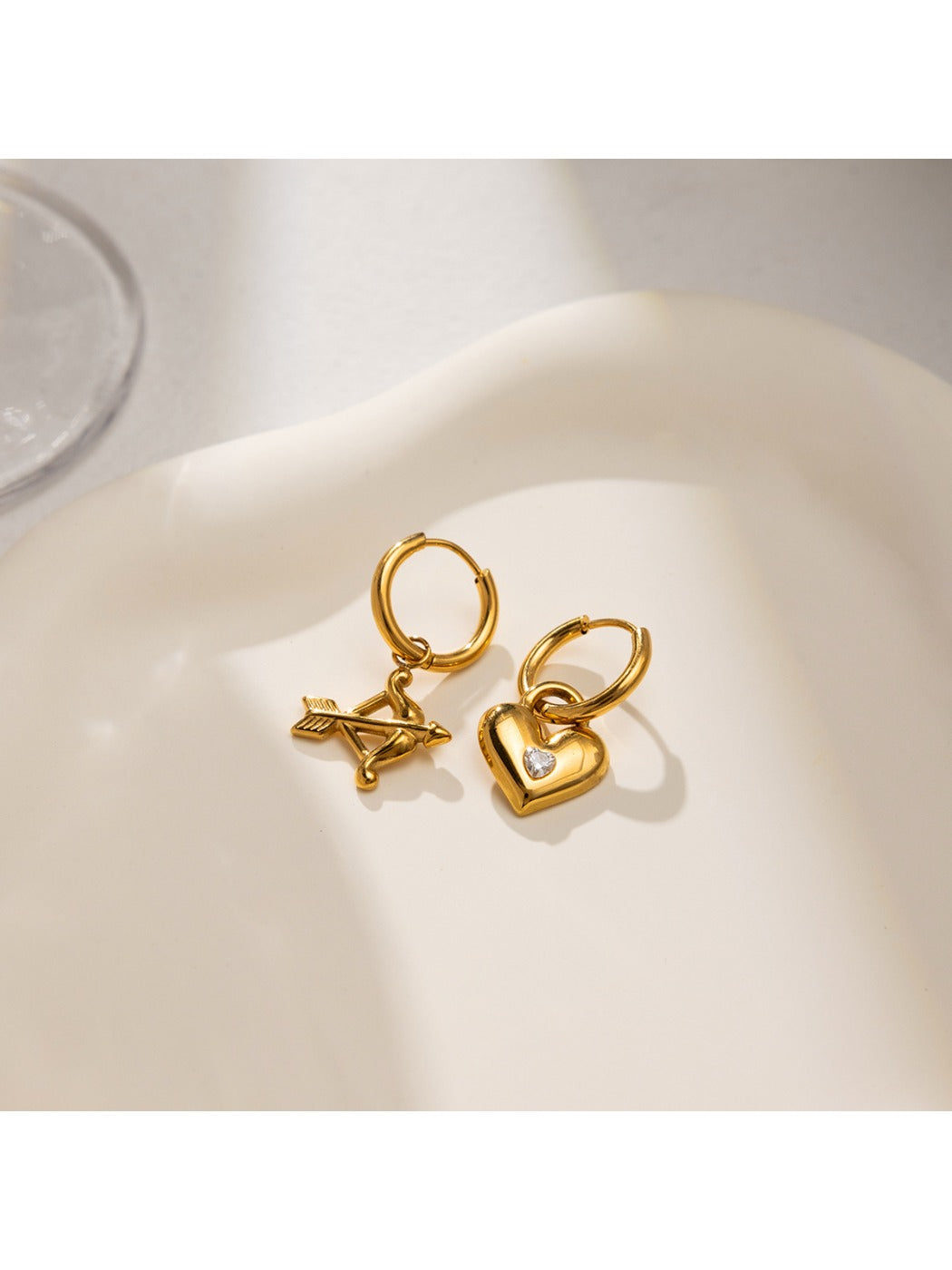 Earedge - Cupid's Arrow & Heart Earrings