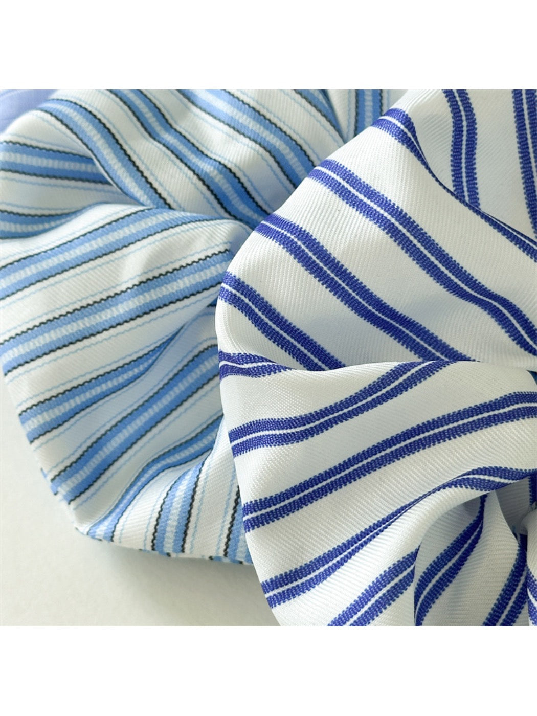 Gifty - Striped Scrunchie Hair Tie