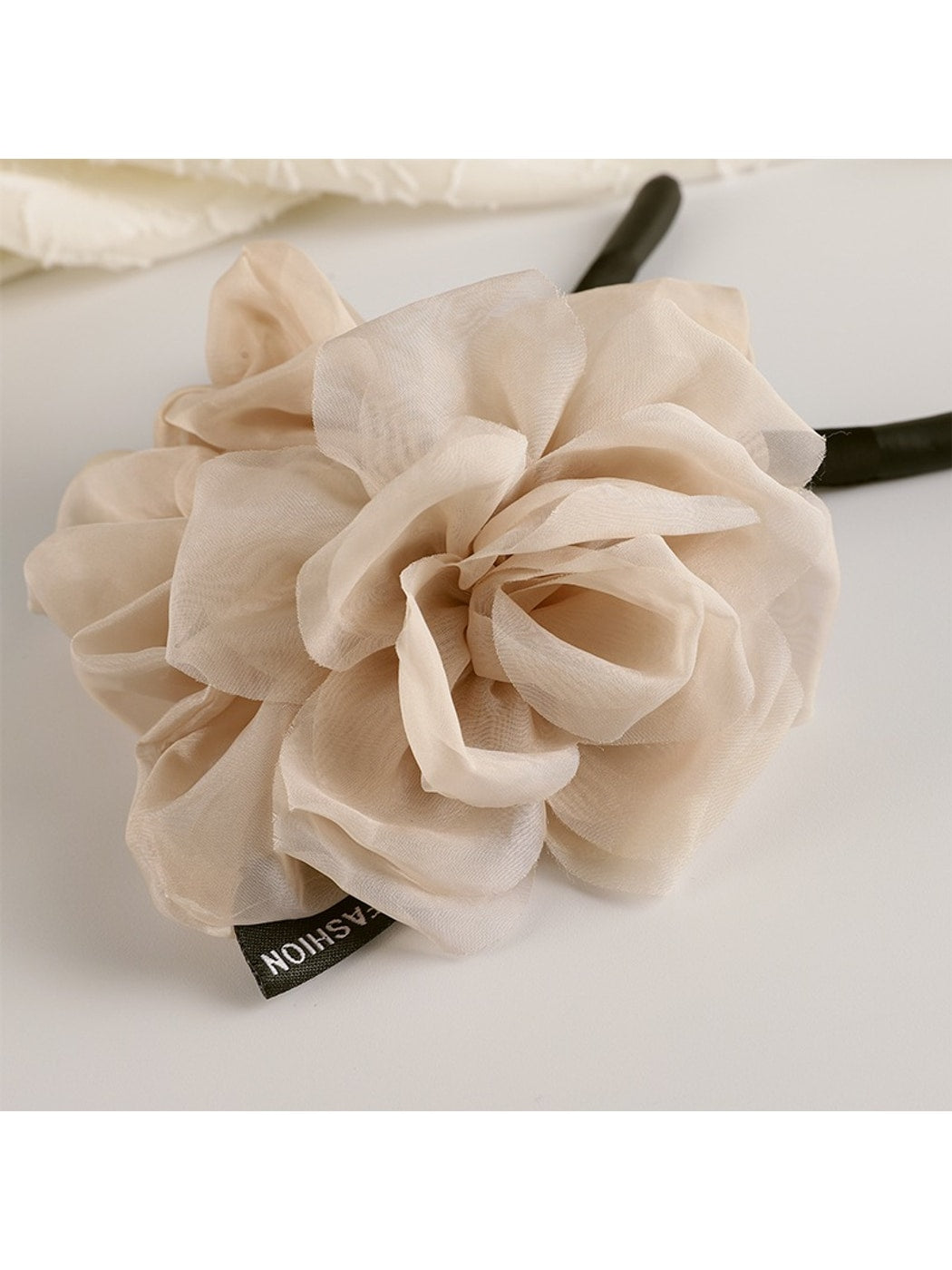 Gifty - Ruffled Rose Flower Ponytail Scrunchie