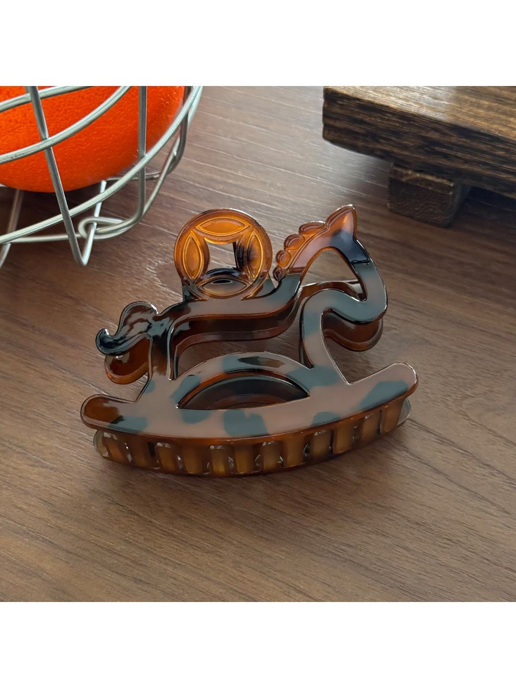Beau - Openwork Rocking Horse Plastic Claw Clip