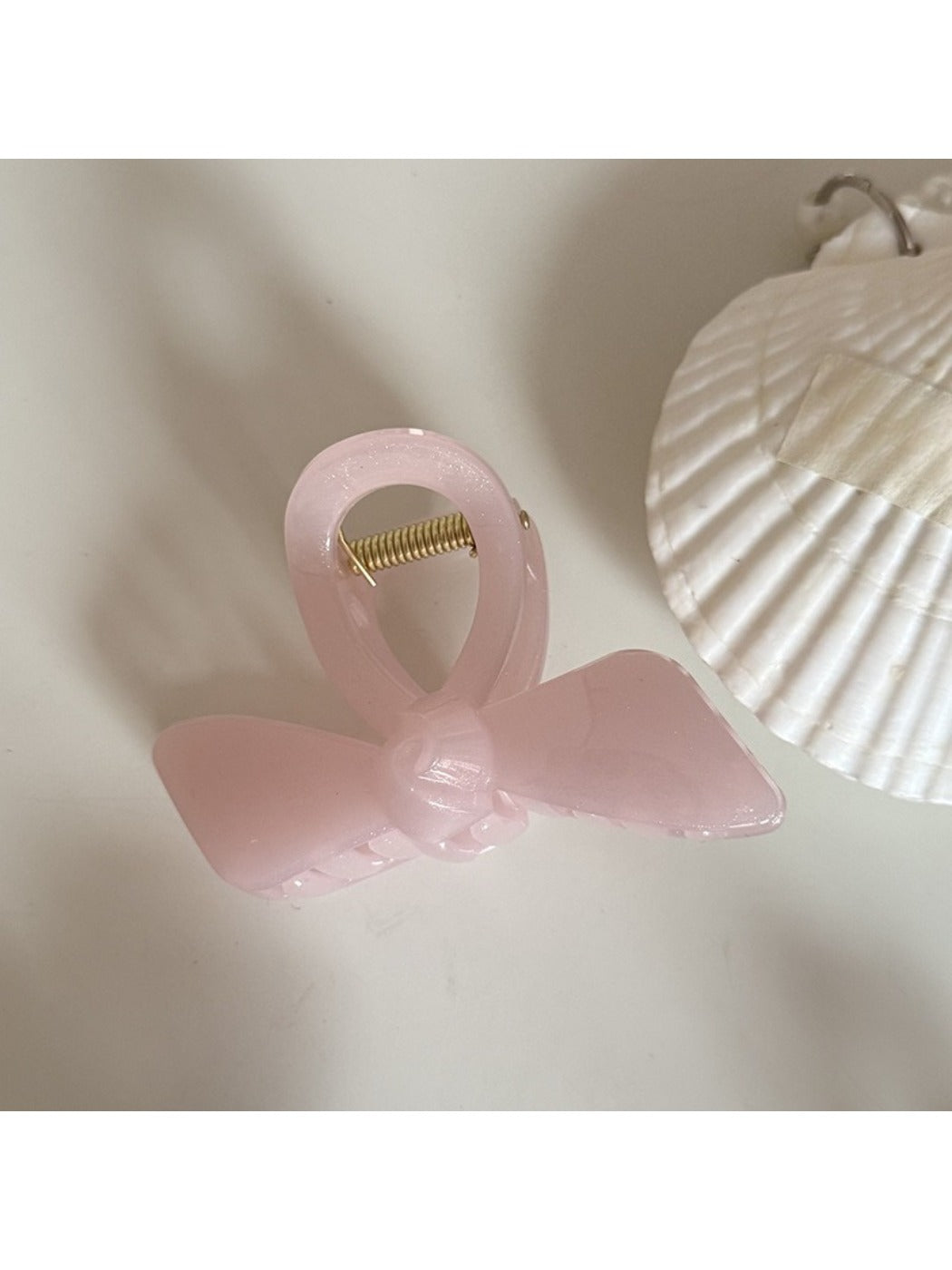 Beau - Solid Color Openwork Bow Shaped Claw Clip
