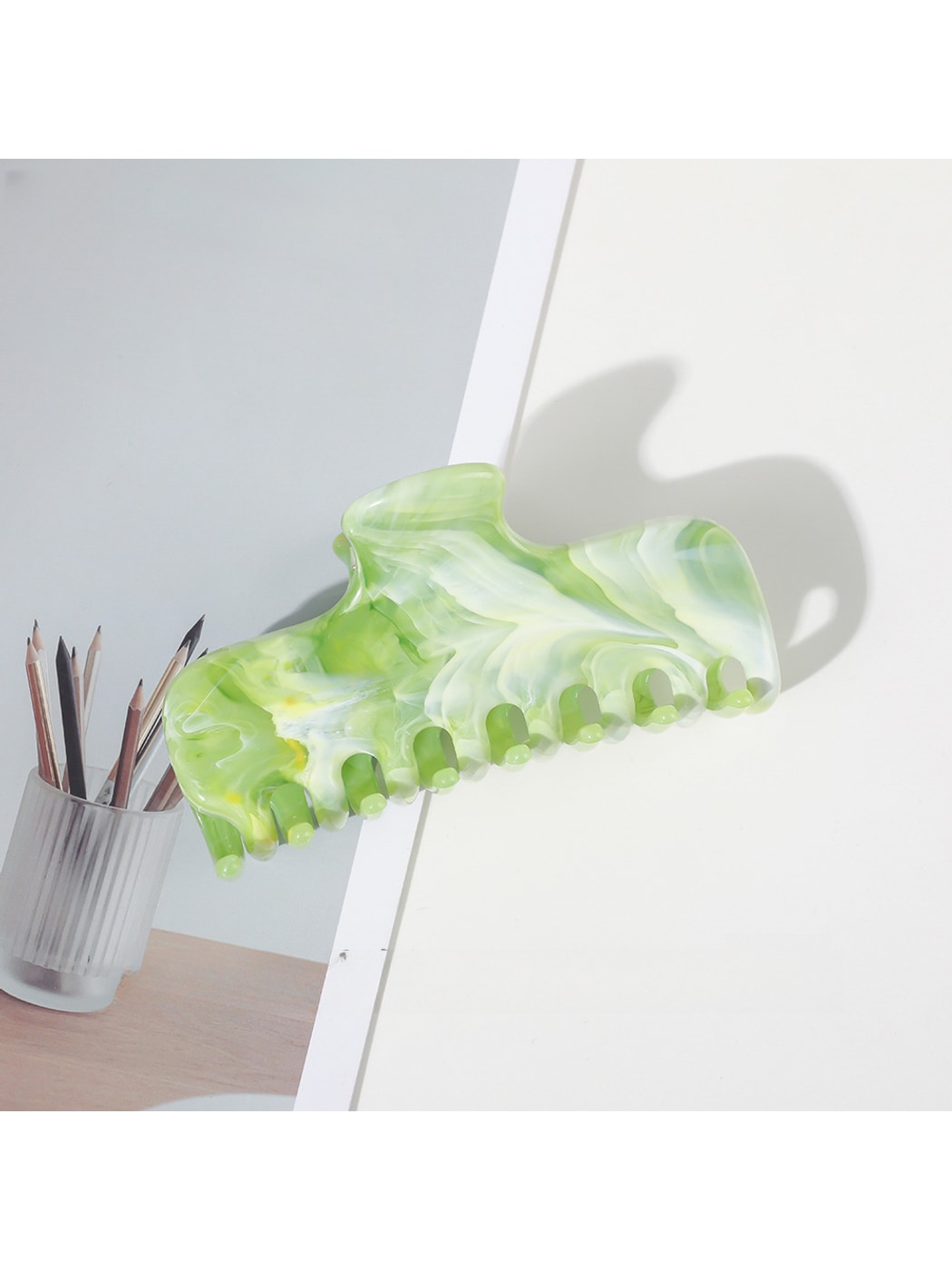 Beau - Marble Swirl Flat Plastic Hair Claw Clip