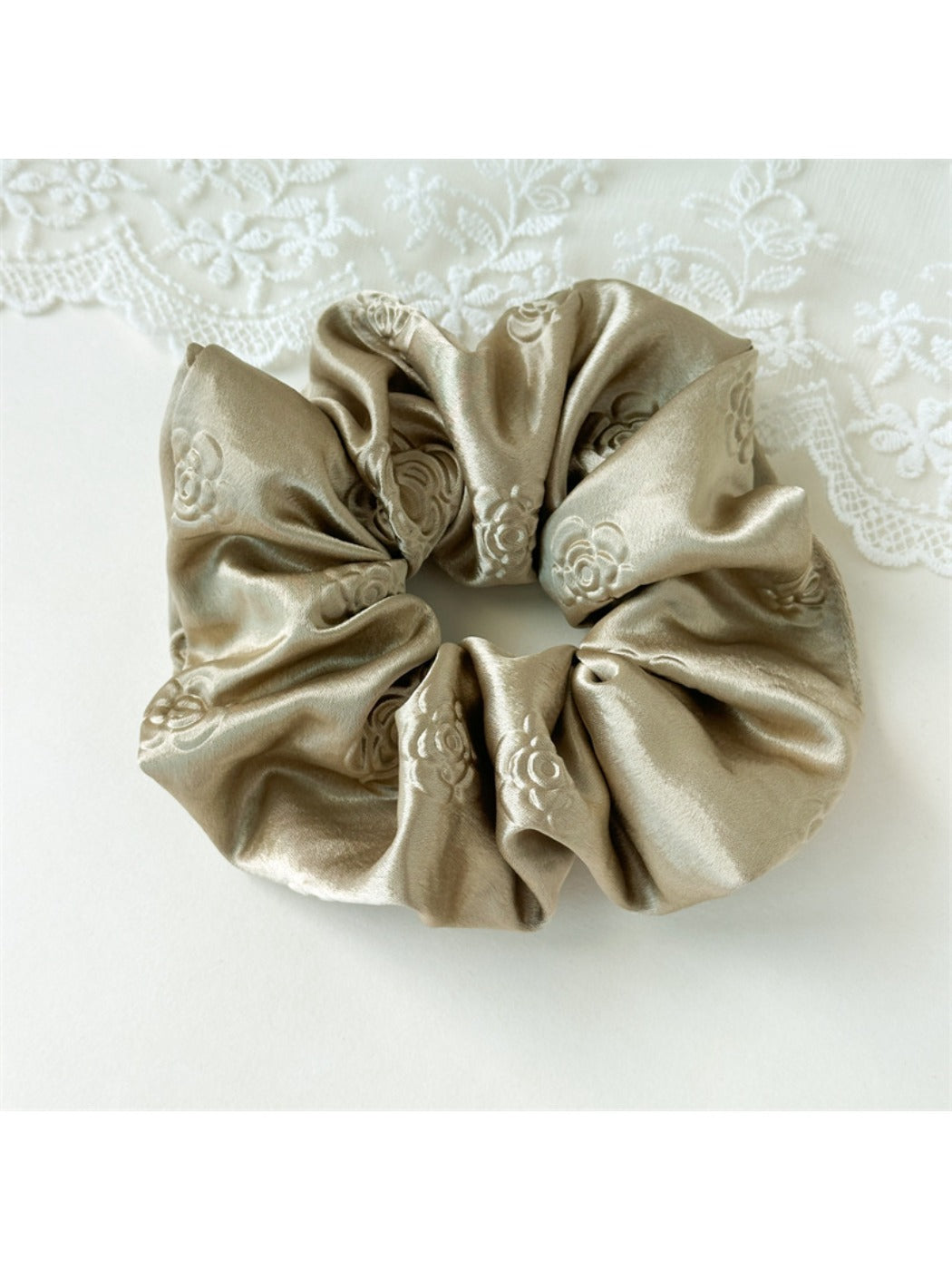 Gifty - Satin Scrunchies Hair Ties