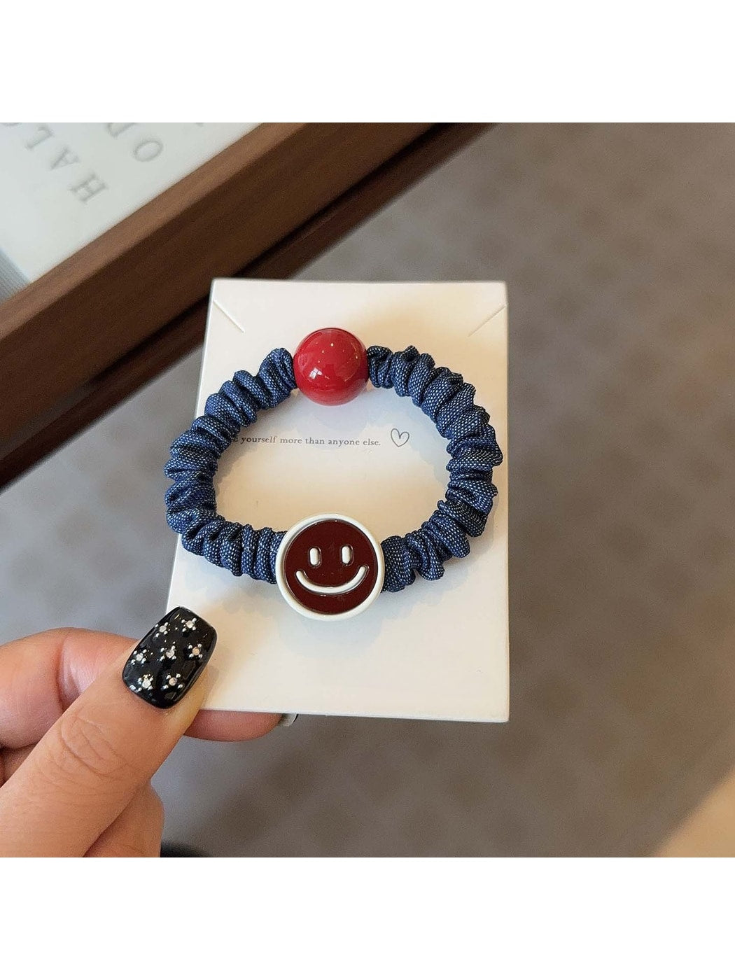 Gifty - Elastic Heart Detail Polyester Hair Tie