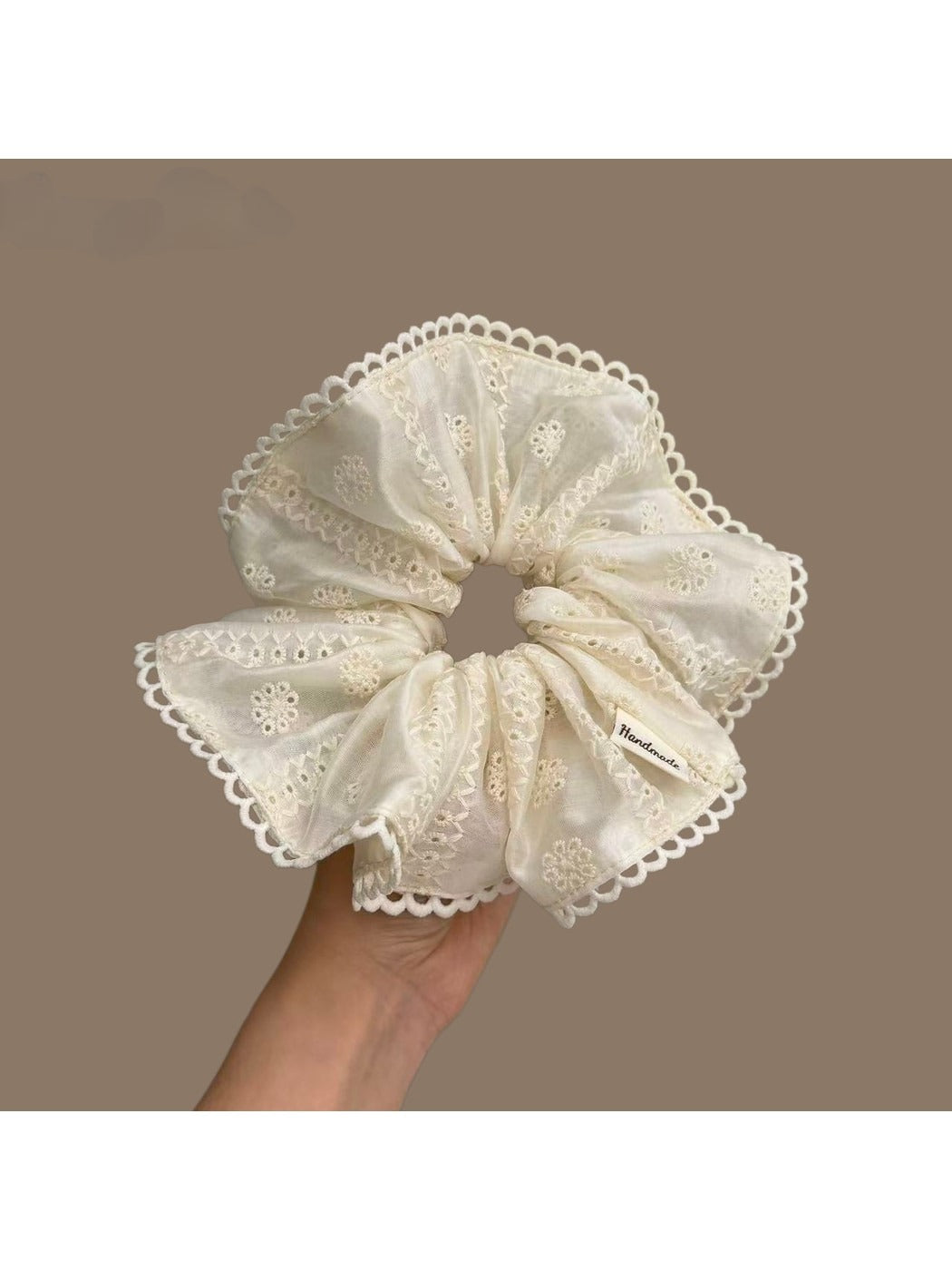Gifty - Floral Lace Ruffle Polyester Scrunchie