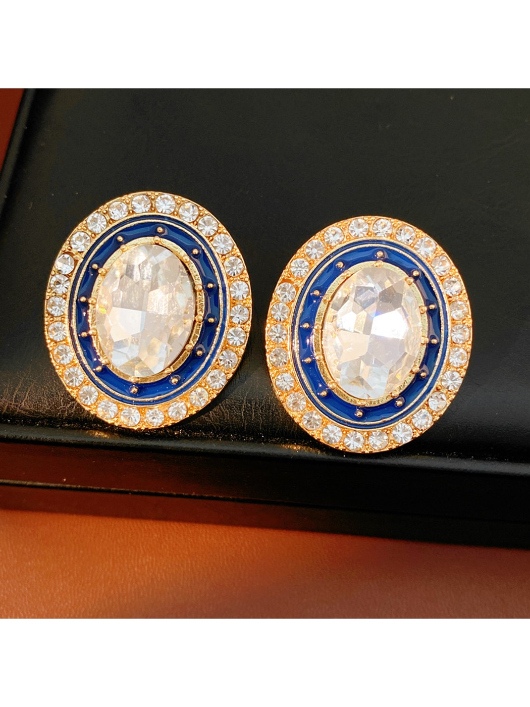 Earedge - Vintage Oval Rhinestone Geometric Stud Earrings
