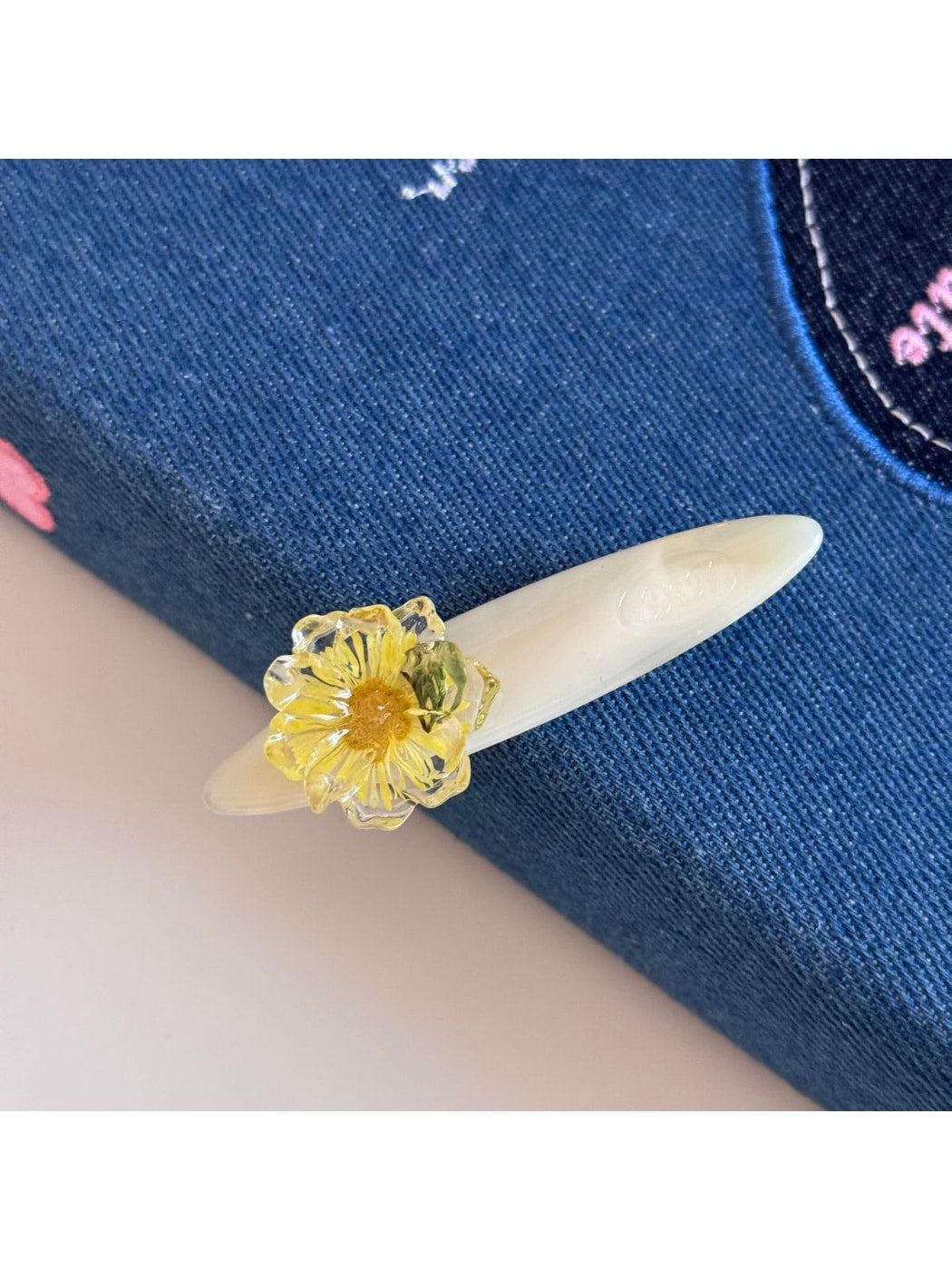 Beau - Acetate Flower Duckbill Side Hair Clip