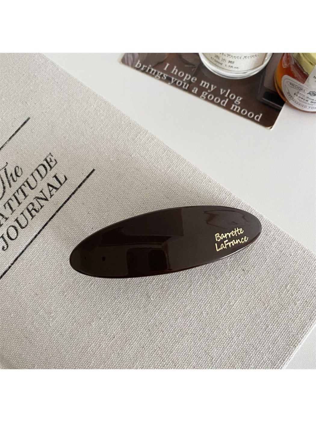 Beau - Brown Oval Hair Clip