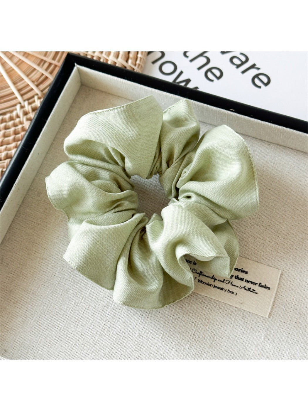 Gifty - Light Luxury Fabric Scrunchie