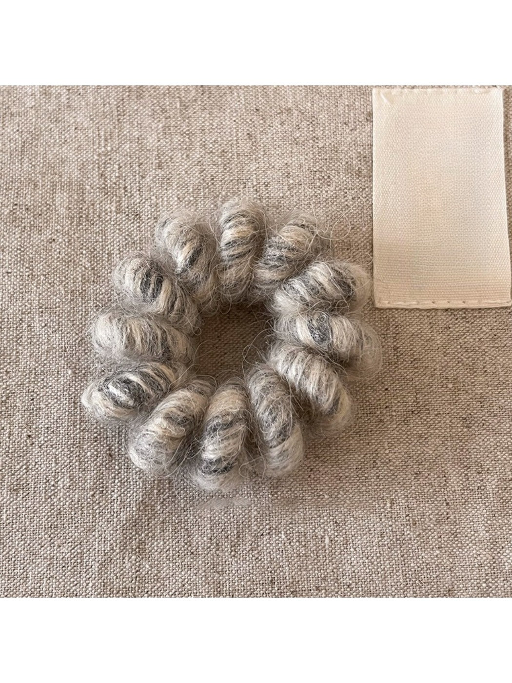 Gifty - Plush Telephone Line Hair Ring