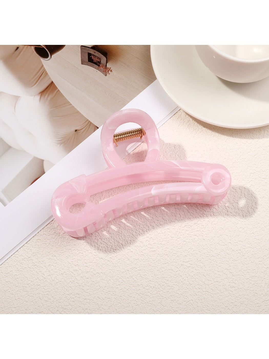 Beau - Glossy Marbled Pattern Hair Claw Clip